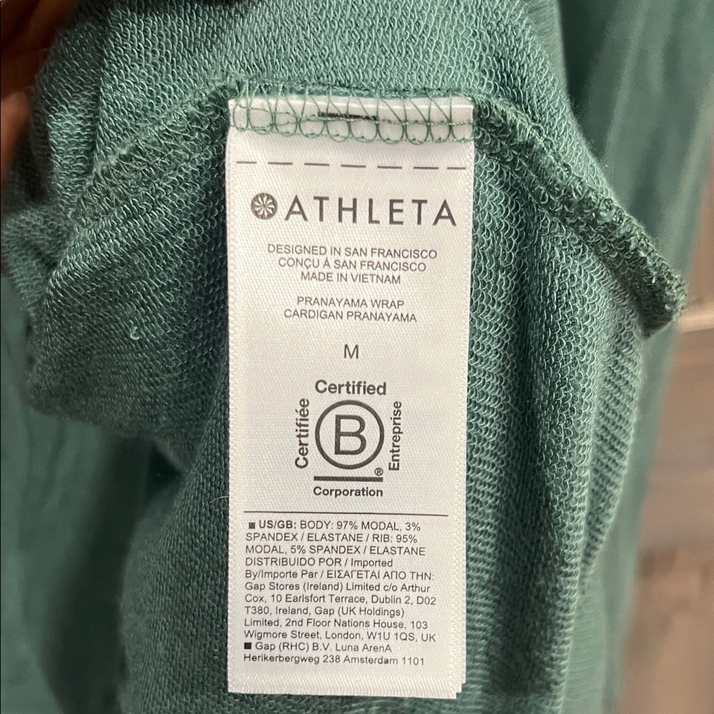 ⭐️5/$20Athleta Green Front Cardigan - Picture 3 of 3